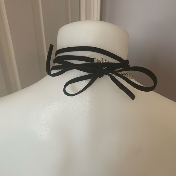 COPY - 2/$10 Fishtail wrap choker, that ties. - Picture 2 of 2